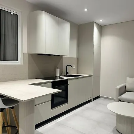 San Pietro, Sunshine Two Bedroom 아파트