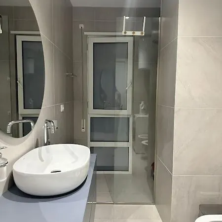아파트 San Pietro, Sunshine Two Bedroom *
